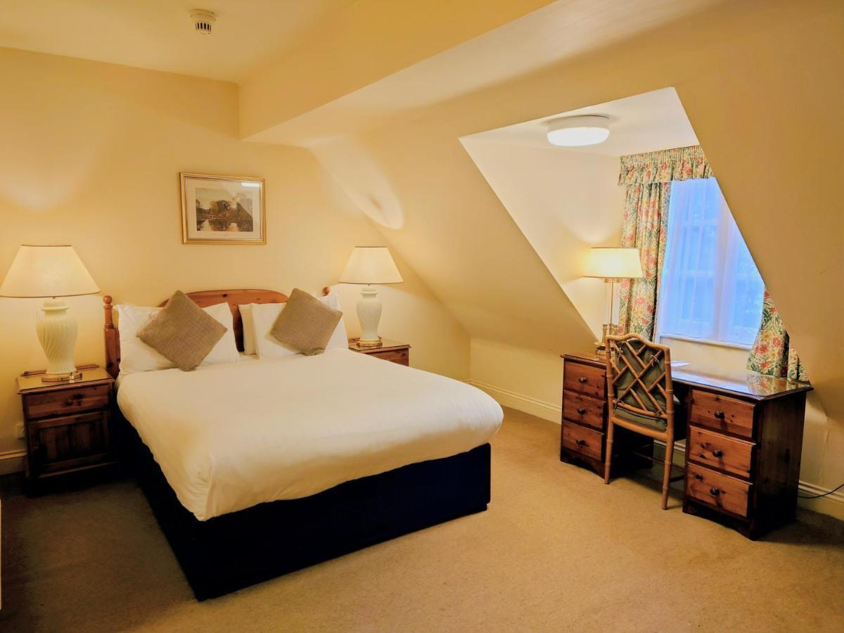 Orton Hall Hotel & Spa ピーターバラ エクステリア 写真