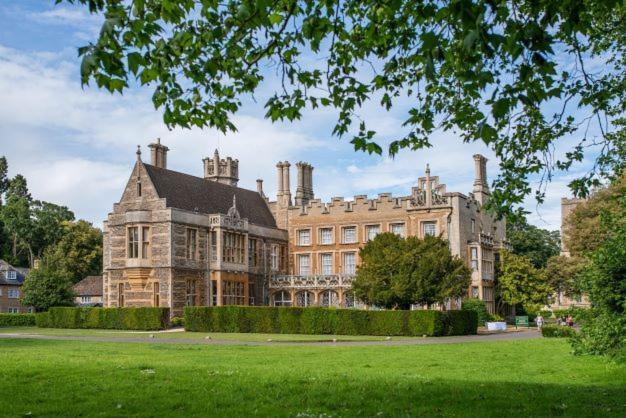Orton Hall Hotel & Spa ピーターバラ エクステリア 写真