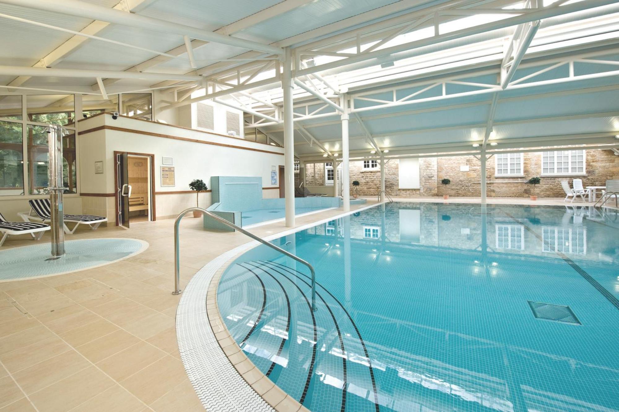 Orton Hall Hotel & Spa ピーターバラ エクステリア 写真