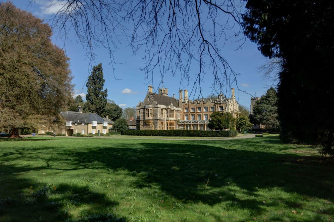Orton Hall Hotel & Spa ピーターバラ エクステリア 写真